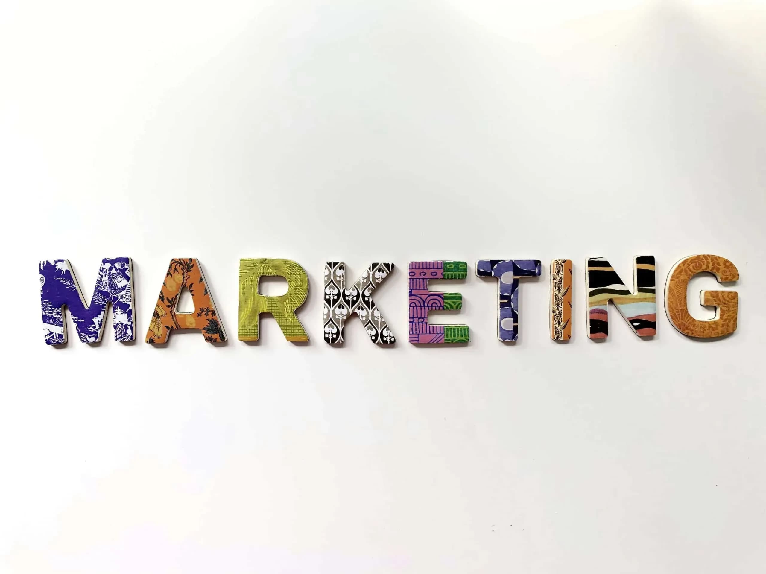 Marketing in alfabet letters